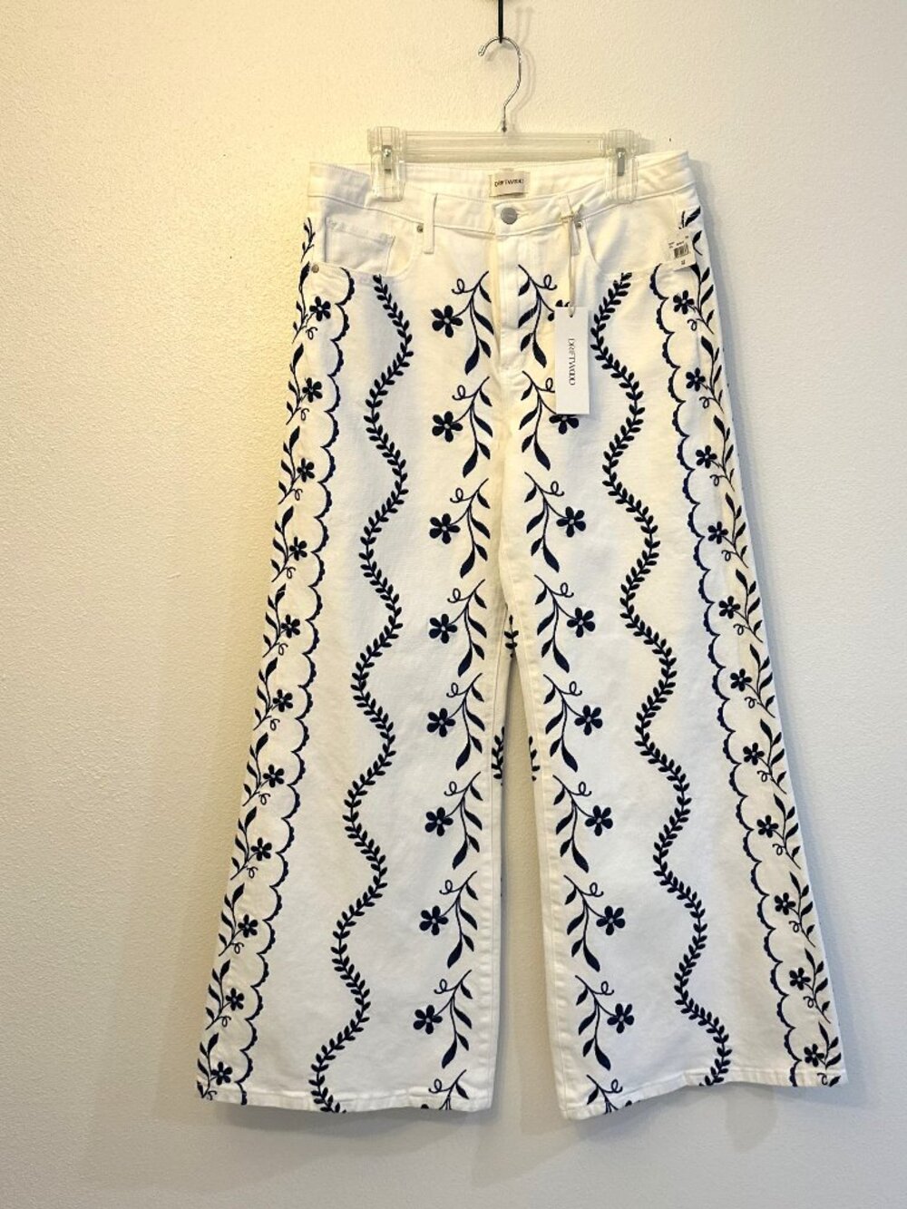 Driftwood Penelope Embroidered Wide Leg Jeans White Blue Floral Size 32 NWT